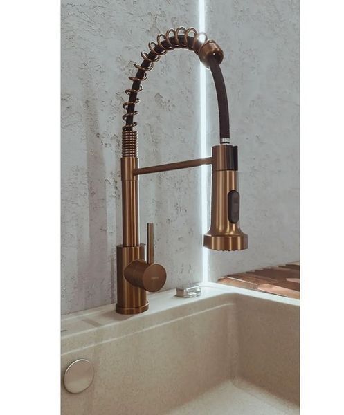 Смеситель для кухни Rea Colin с пружиной и выдвижным изливом brushed copper (REA-B5459) 23485 фото